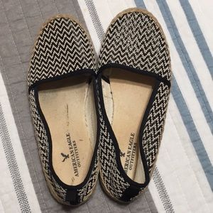 American Eagle slip ons